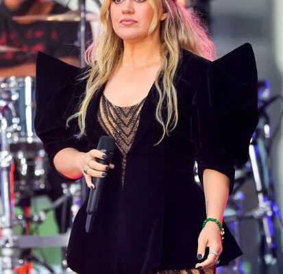 Kelly Clarkson, 41, Discloses Her Diagnosis after Drastic Weight Loss