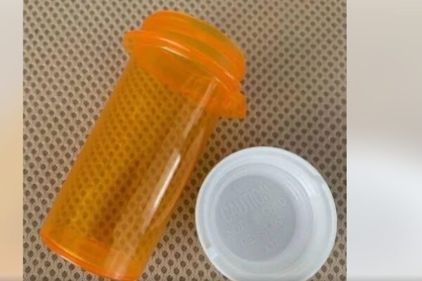 12 Smart Ways to Reuse Empty Pill Bottles