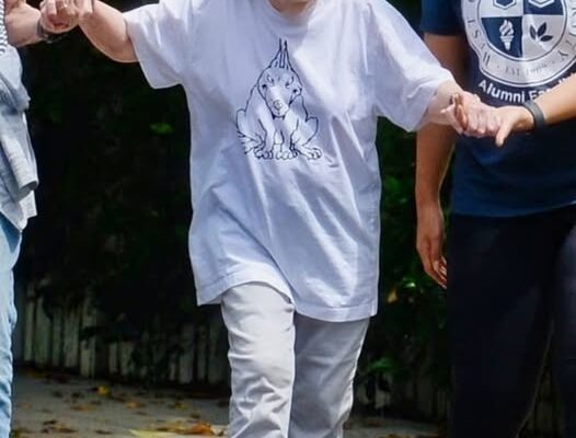Legendary 80-Year-Old Oscar Winner Spotted on a Rare LA Outing!: Who Is She?