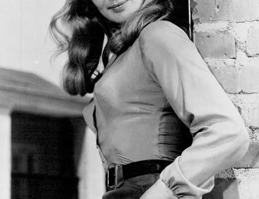 She’s 82 and still turning heads – better sit before you see her stunning transformation